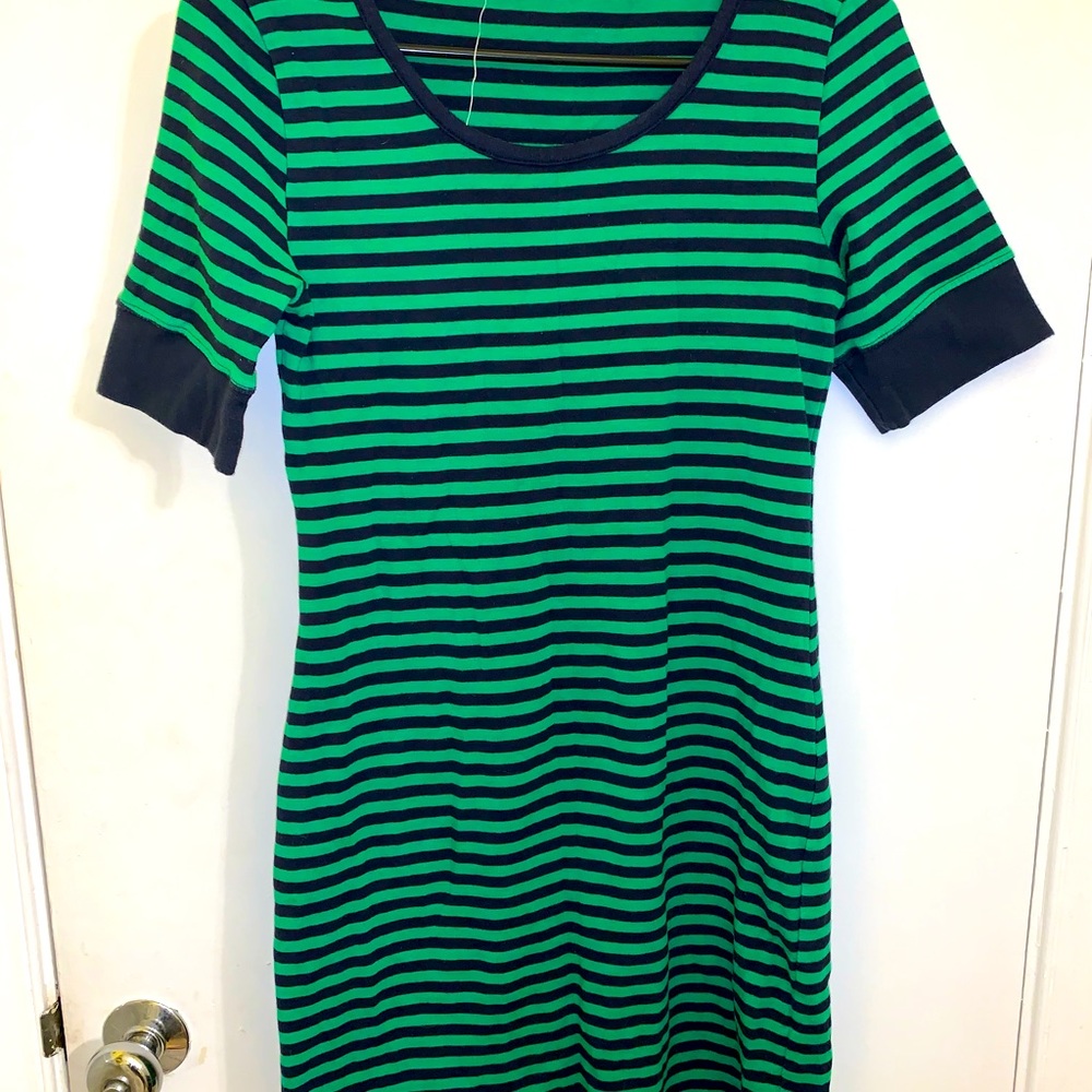 Workshop Women’s Dresses Stripped